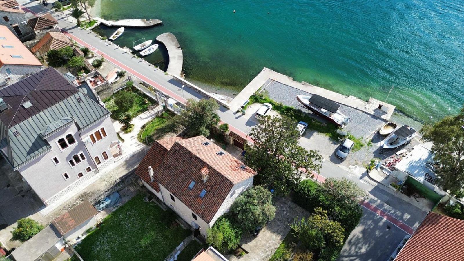 Waterfront Magnolia Villa *