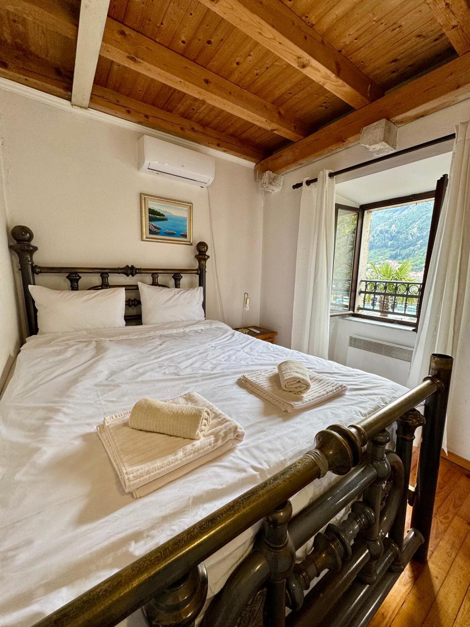 Waterfront Magnolia Villa
